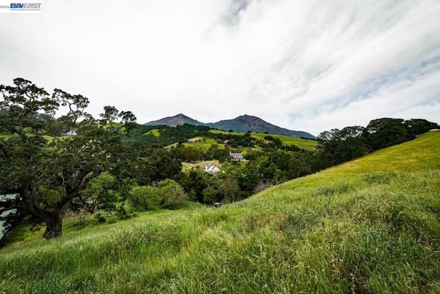 6115 Morgan Territory Rd, Clayton, CA 94517