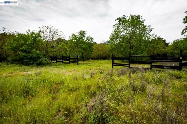 6115 Morgan Territory Rd, Clayton, CA 94517