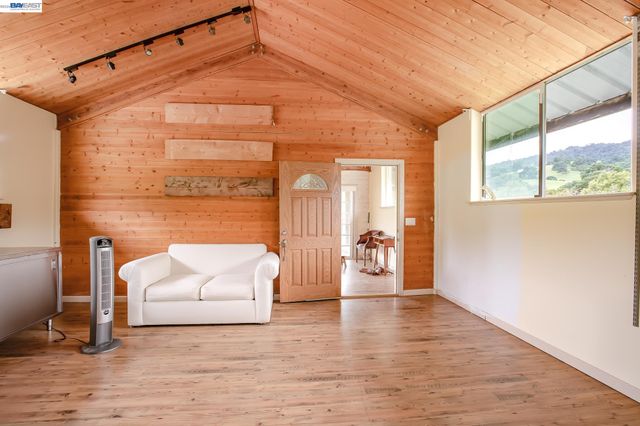 6115 Morgan Territory Rd, Clayton, CA 94517