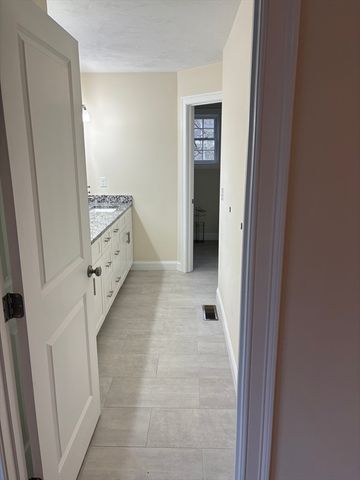 168 Main St 1, Boylston, MA 01505
