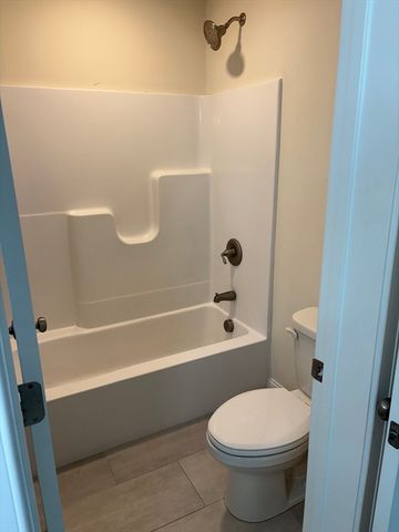 168 Main St 1, Boylston, MA 01505