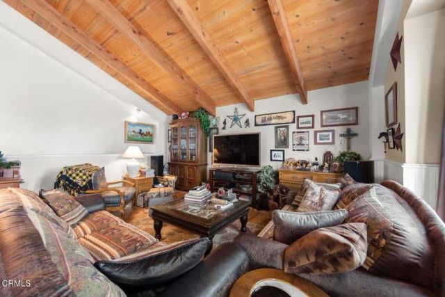 907 Mission Rock Road, Santa Paula, CA 93060