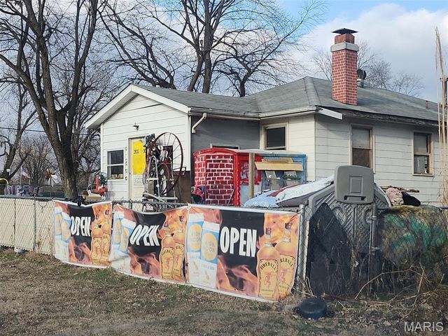 124 S 7th Street, East Carondelet, IL 62240