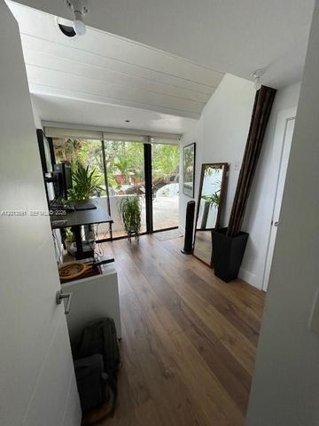 3026 Day Ave 3026, Miami, FL 33133