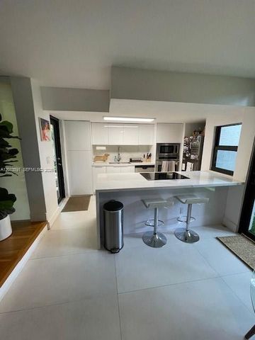 3026 Day Ave 3026, Miami, FL 33133