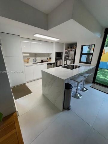 3026 Day Ave 3026, Miami, FL 33133