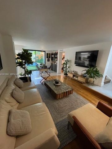 3026 Day Ave 3026, Miami, FL 33133