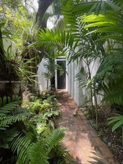 3026 Day Ave 3026, Miami, FL 33133