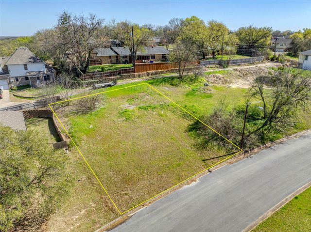 317 Arapaho W, Sherman, TX 75092