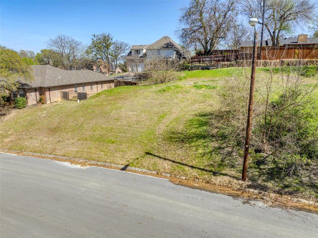 317 Arapaho W, Sherman, TX 75092