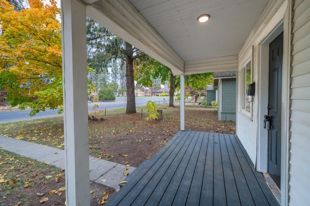 2911 W Garland Ave, Spokane, WA 99205