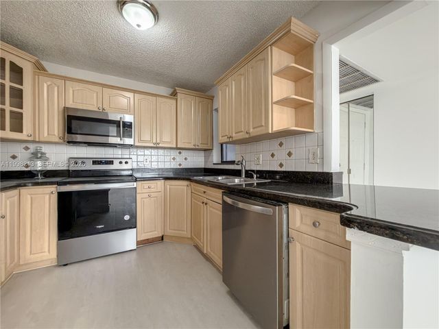 3815 NW 35th Street 1540, Coconut Creek, FL 33066