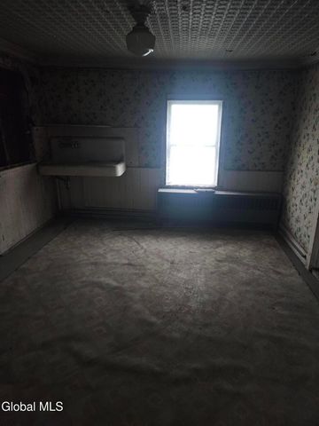 26 Lyman Street, Hoosick Falls, NY 12090