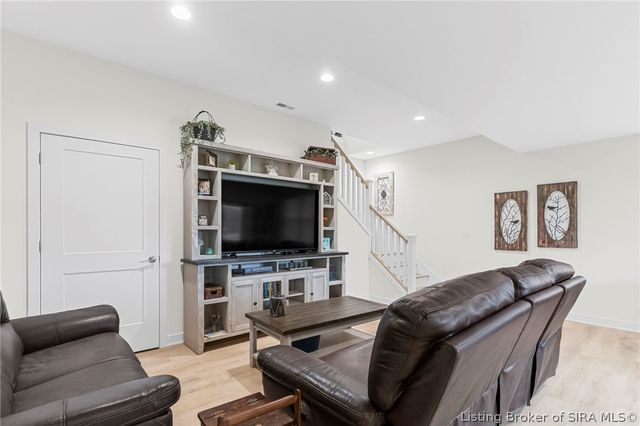 1010 E First Street, Madison, IN 47250