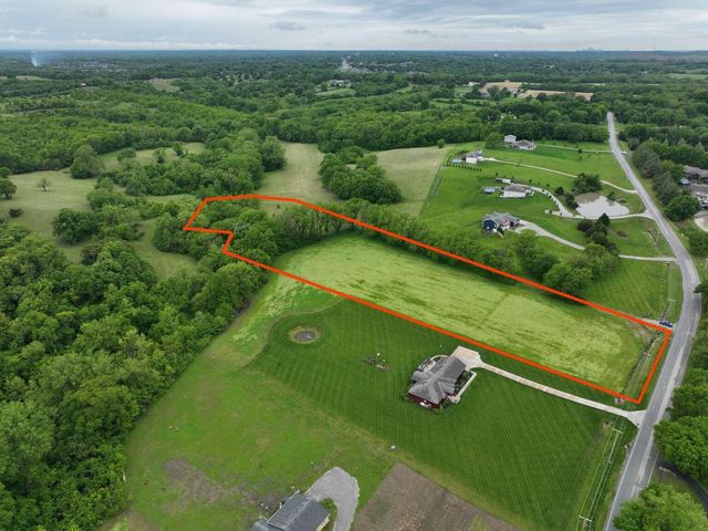 21201 E Blue Mills Road, Independence, MO 64058