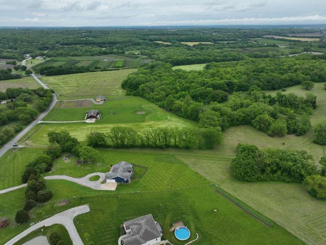 21201 E Blue Mills Road, Independence, MO 64058