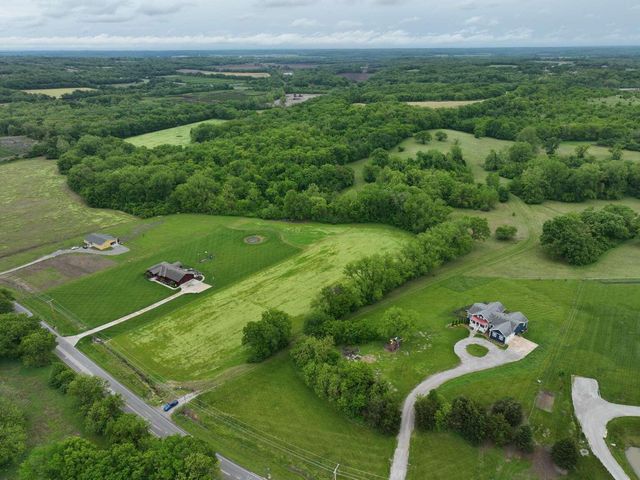21201 E Blue Mills Road, Independence, MO 64058