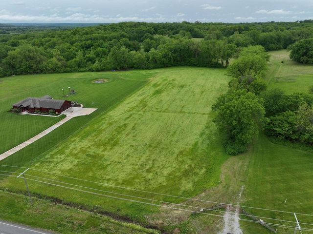 21201 E Blue Mills Road, Independence, MO 64058