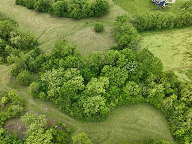 21201 E Blue Mills Road, Independence, MO 64058