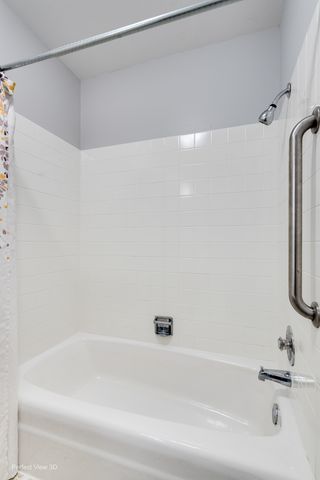 1003 W Hintz Road, Arlington Heights, IL 60004