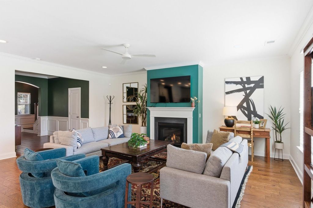 Image 10 of property listing at 1169 Sumner Avenue, North Charleston, SC 29406