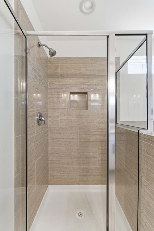 Image 26 of property listing at 1169 Sumner Avenue, North Charleston, SC 29406