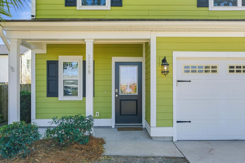 Image 3 of property listing at 1169 Sumner Avenue, North Charleston, SC 29406