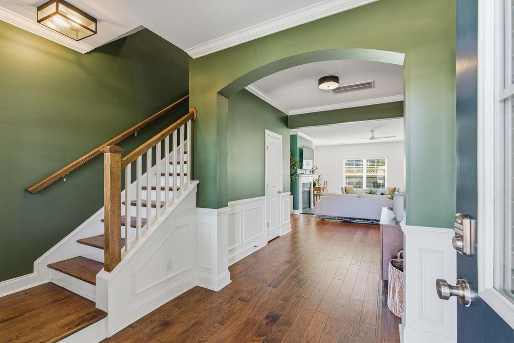 Image 4 of property listing at 1169 Sumner Avenue, North Charleston, SC 29406