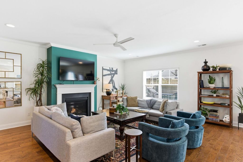 Image 9 of property listing at 1169 Sumner Avenue, North Charleston, SC 29406