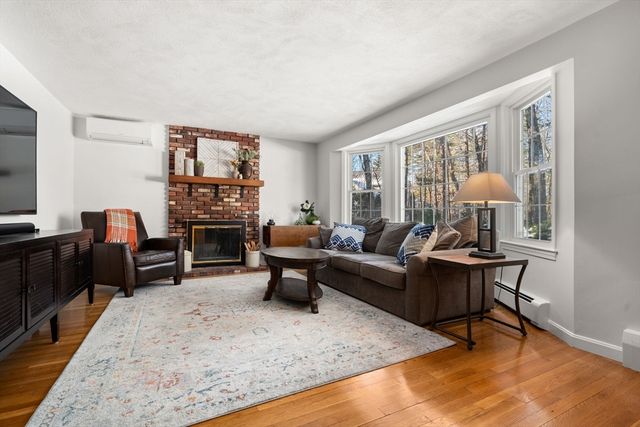 15 Harness Ln, Sudbury, MA 01776