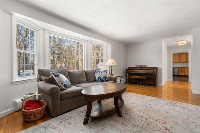 15 Harness Ln, Sudbury, MA 01776