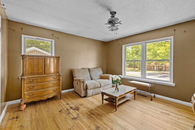 1621 Crestwood Road, North Little Rock, AR 72116