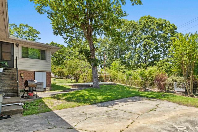 1621 Crestwood Road, North Little Rock, AR 72116