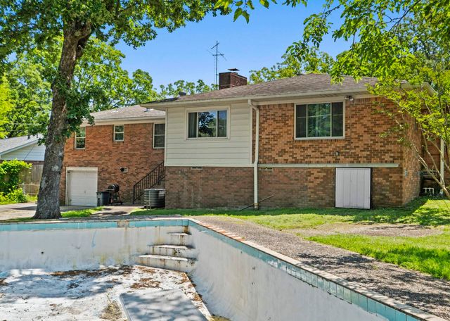 1621 Crestwood Road, North Little Rock, AR 72116
