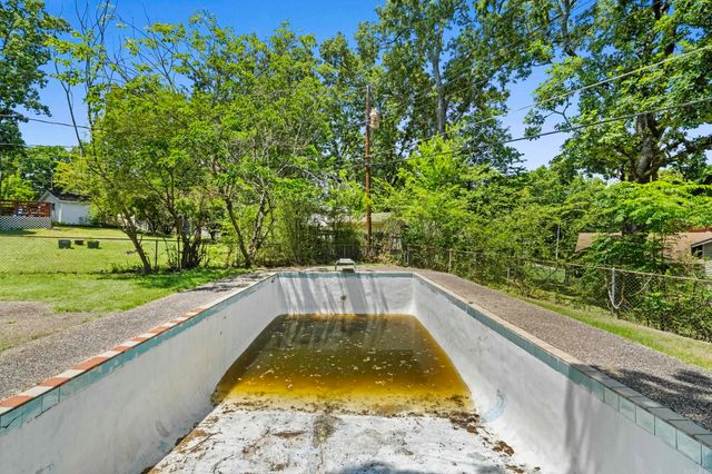 1621 Crestwood Road, North Little Rock, AR 72116