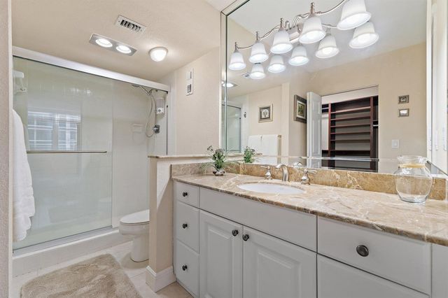 5440 N Ocean Drive 907, Singer Island, FL 33404