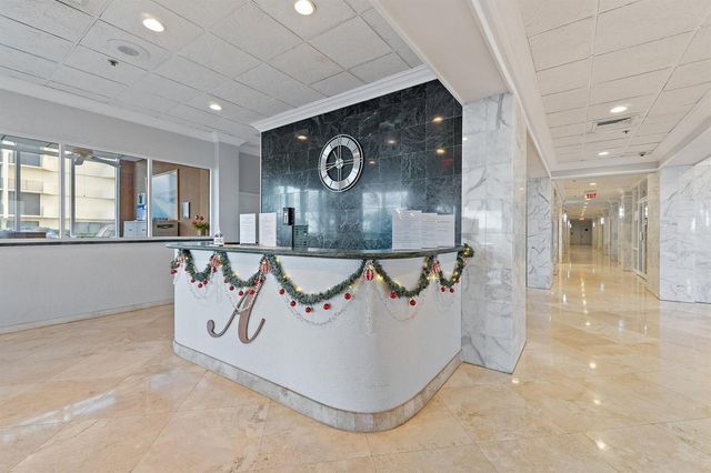 5440 N Ocean Drive 907, Singer Island, FL 33404