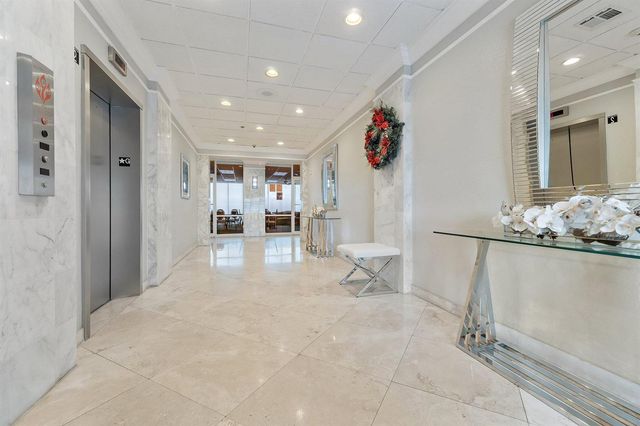 5440 N Ocean Drive 907, Singer Island, FL 33404