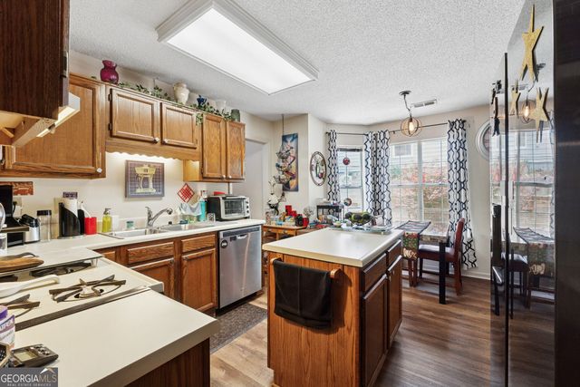 2080 Bankston Circle, Snellville, GA 30078