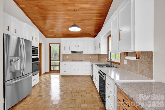 443 W Gleneagles Road, Statesville, NC 28625