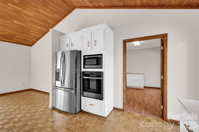 443 W Gleneagles Road, Statesville, NC 28625