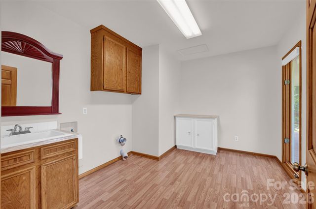 443 W Gleneagles Road, Statesville, NC 28625
