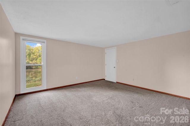 443 W Gleneagles Road, Statesville, NC 28625