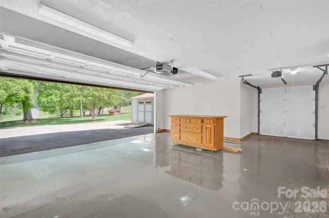 443 W Gleneagles Road, Statesville, NC 28625