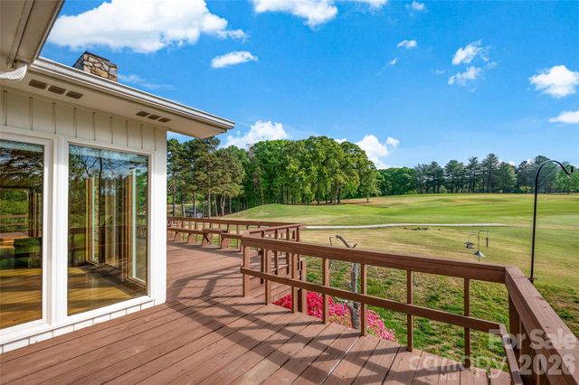 443 W Gleneagles Road, Statesville, NC 28625