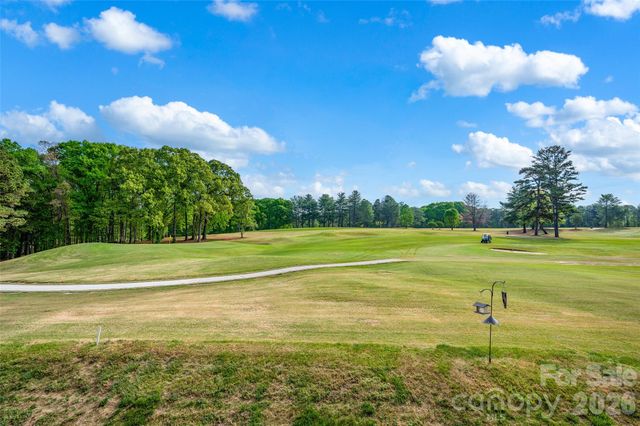 443 W Gleneagles Road, Statesville, NC 28625