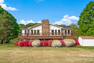 443 W Gleneagles Road, Statesville, NC 28625