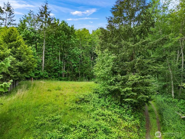 927 Grennan Place, Camano Island, WA 98282