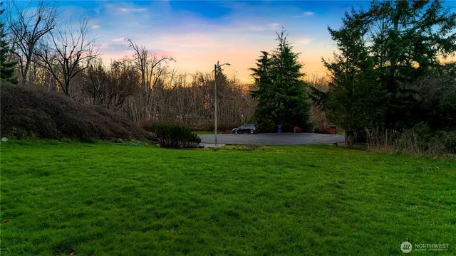 927 Grennan Place, Camano Island, WA 98282