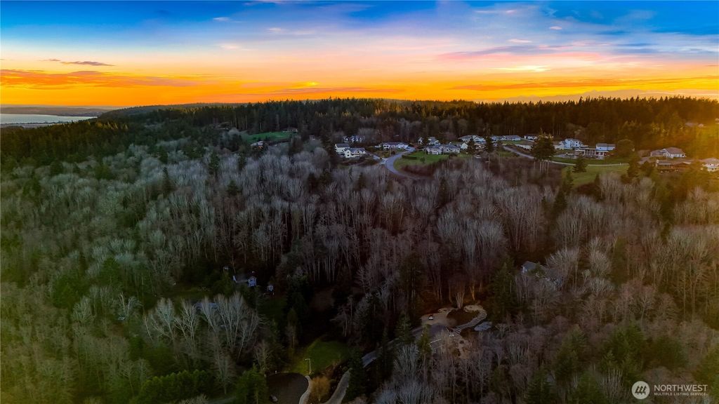 927 Grennan Place, Camano Island, WA 98282